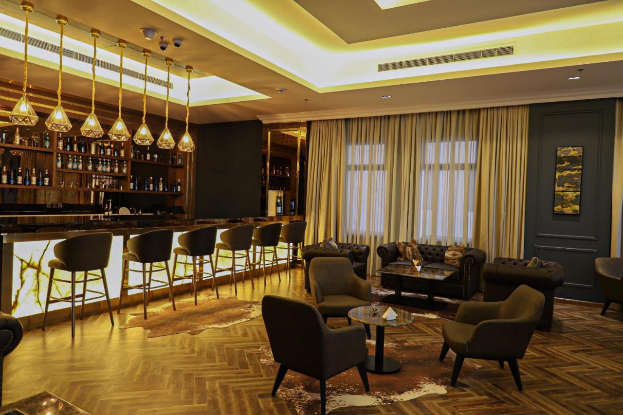 Vittori Palace And Residences Hotel